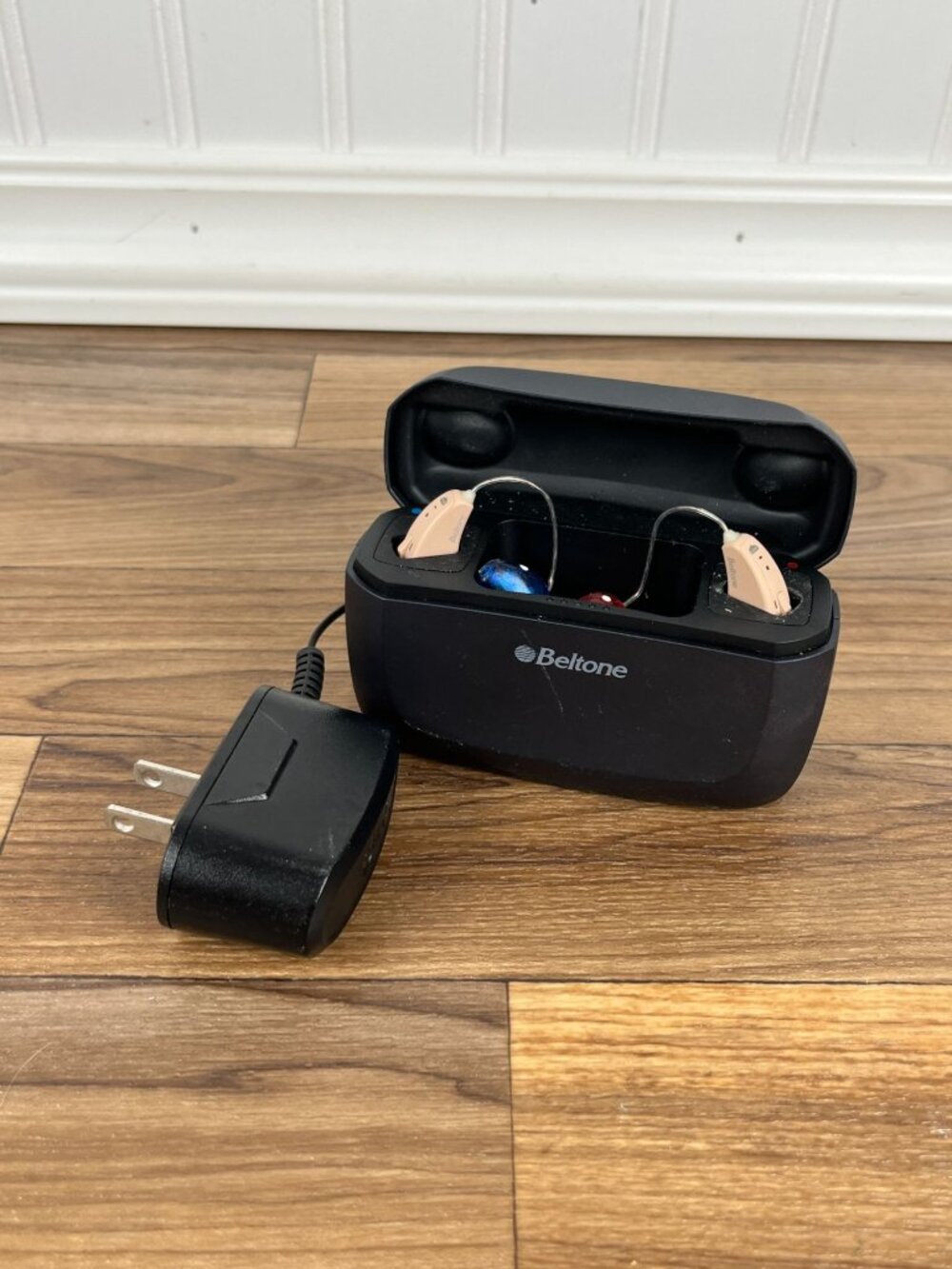 Beltone Hearing Aids Left and Right  0297 With Charging Case C-1